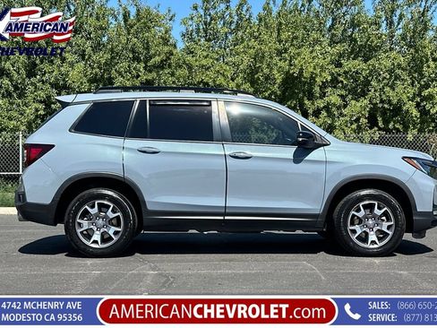 Used 2023 Honda Passport TrailSport image 3