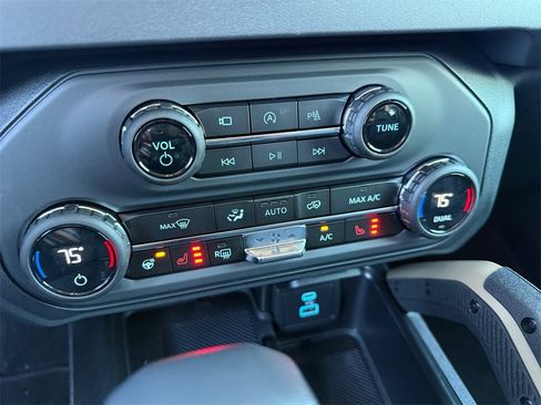 New 2025 Ford Bronco Badlands image 20