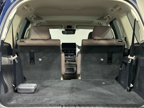 Used 2023 Lexus GX 460 Premium AWD/4WD image 36