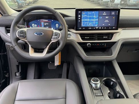 New 2026 Ford Explorer Active image 24