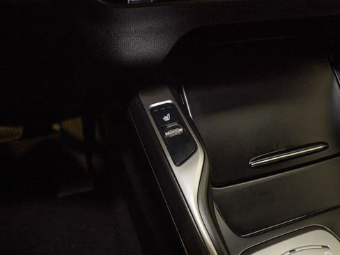 Certified 2025 Kia Sorento EX image 16