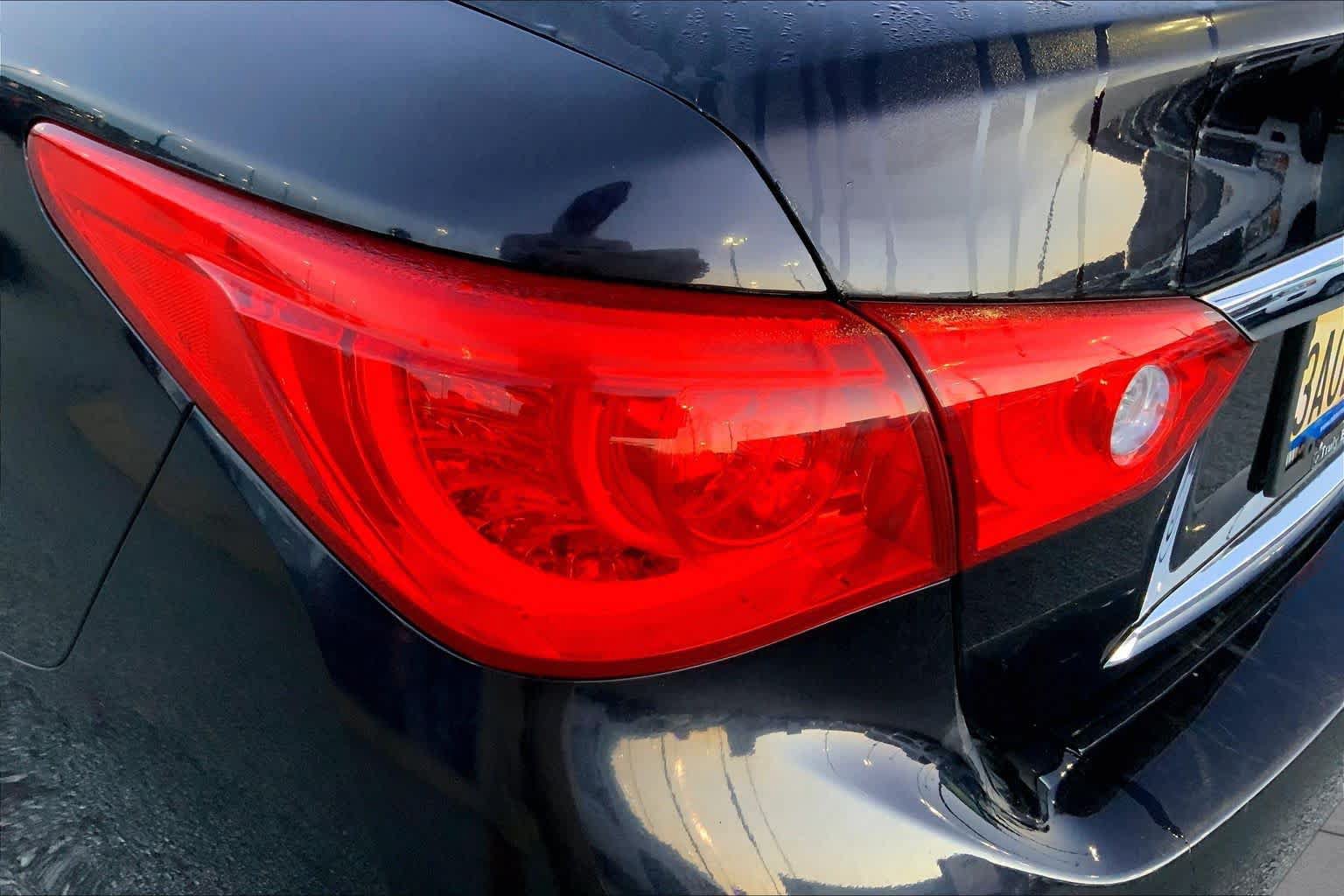 Used 2016 INFINITI Q50 Premium RWD image 26