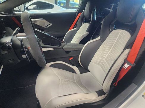 Used 2023 Chevrolet Corvette Stingray Premium Cpe w/ Z51 Performance Package image 14