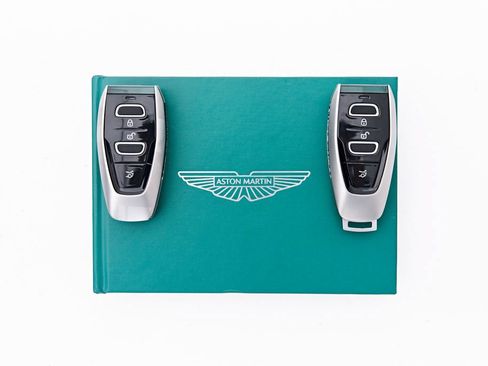 Used 2025 Aston Martin Vanquish RWD image 78