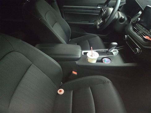 Used 2022 Nissan Altima 2.5 SV image 10