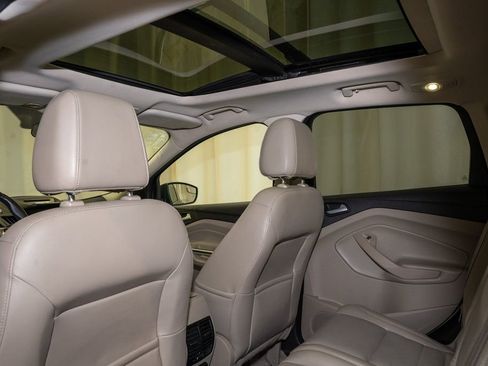 Used 2015 Ford Escape SE w/ Equipment Group 201A image 8