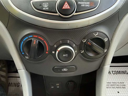 Used 2014 Hyundai Accent GLS image 18