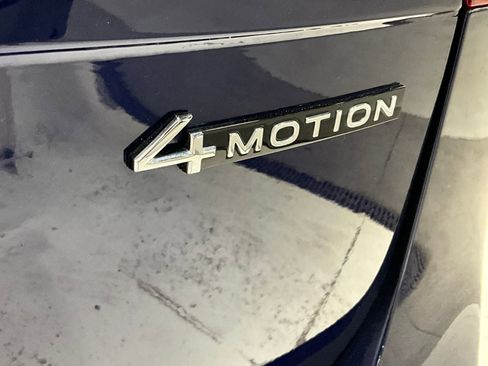 Used 2024 Volkswagen Tiguan SE image 28