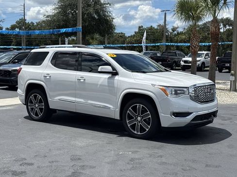 Used 2019 GMC Acadia Denali w/ Technology Package FWD image 5
