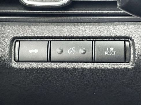 Used 2023 Nissan Altima 2.5 SR FWD image 18
