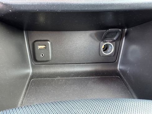 Used 2015 Chevrolet Colorado Z71 AWD/4WD image 34