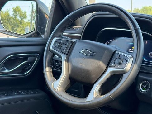 Used 2023 Chevrolet Tahoe Z71 w/ Luxury Package AWD/4WD image 12