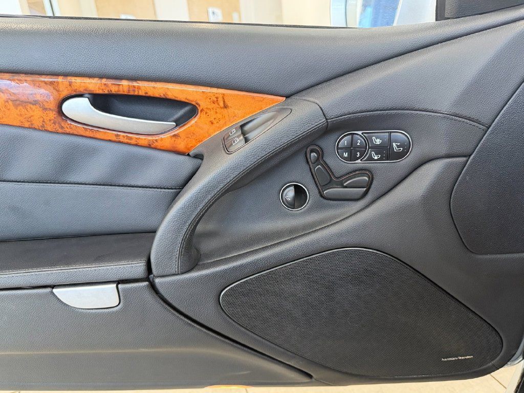 Used 2009 Mercedes-Benz SL 550 image 26