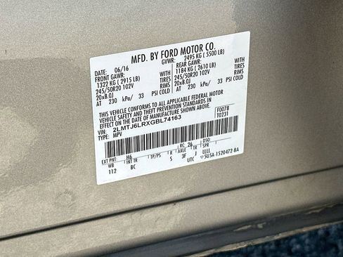 Used 2016 Lincoln MKX Reserve w/ Technology Package FWD image 27
