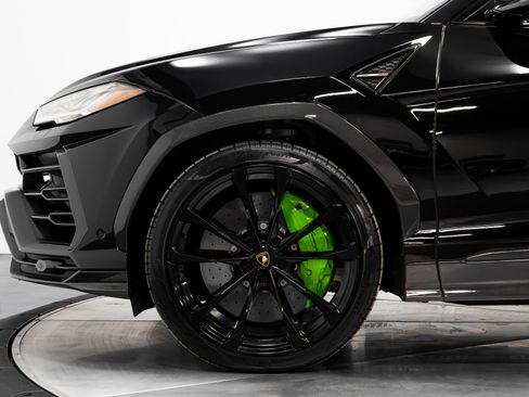 Used 2022 Lamborghini Urus image 41