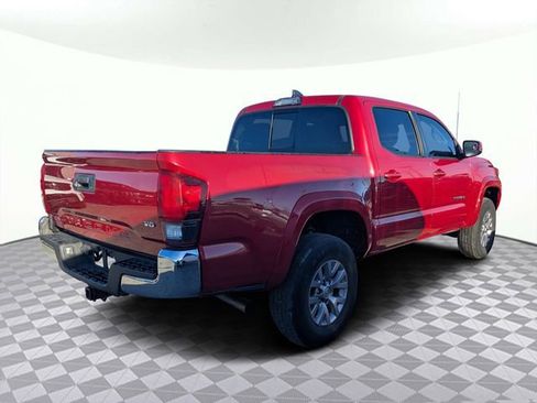 Used 2018 Toyota Tacoma SR5 image 3