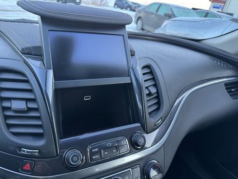 Used 2017 Chevrolet Impala LT image 15