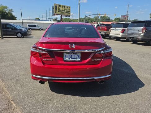 Used 2017 Honda Accord Sport image 4