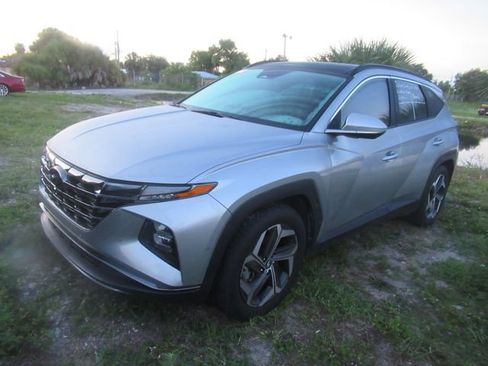 Used 2022 Hyundai Tucson Limited w/ Cargo Package FWD image 3