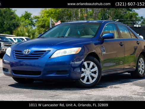 Used 2007 Toyota Camry LE FWD image 1