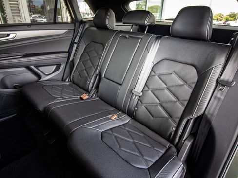New 2026 Volkswagen Atlas Cross Sport SE FWD image 31