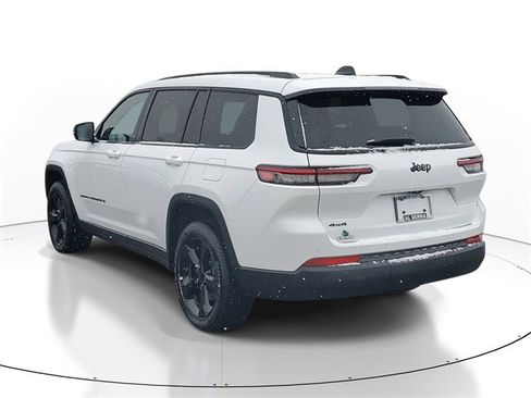 New 2025 Jeep Grand Cherokee L Altitude image 3