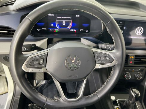 Used 2022 Volkswagen Taos SE image 11