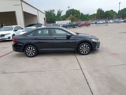 Used 2025 Volkswagen Jetta S image 7
