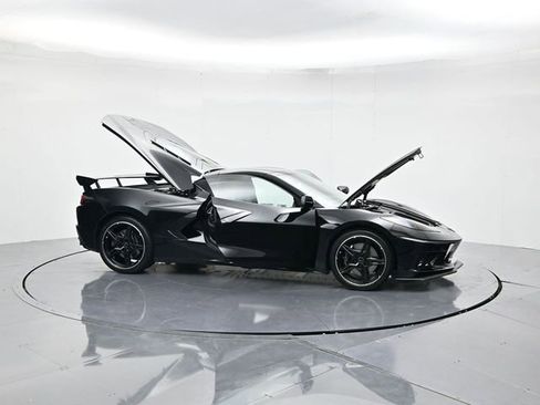 Used 2025 Chevrolet Corvette Stingray Coupe w/ Z51 Performance Package image 51