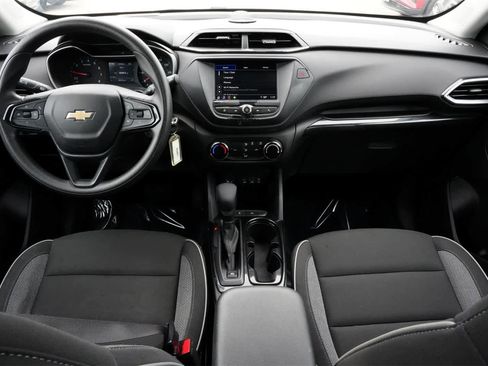 Used 2022 Chevrolet TrailBlazer LS image 5