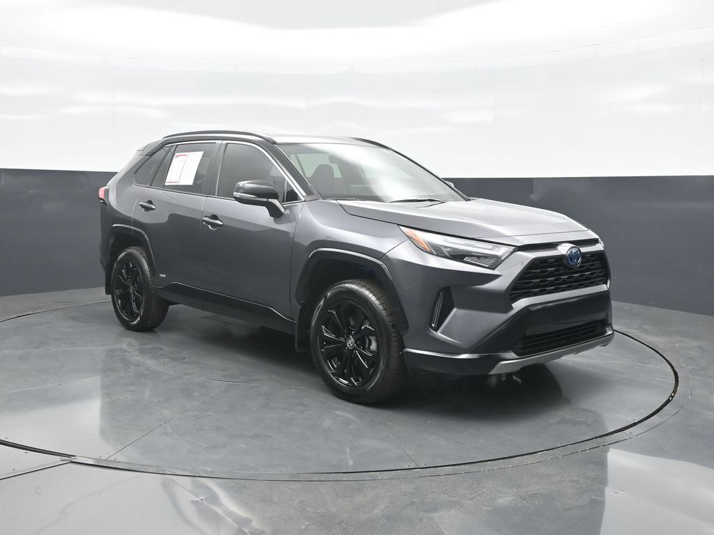 Used 2024 Toyota RAV4 XSE AWD/4WD image 1