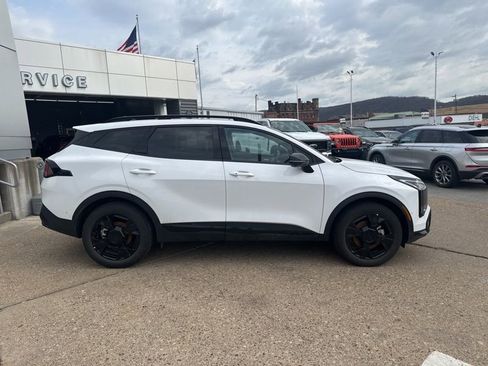 Certified 2026 Kia Sportage X-Line w/ X-Line Technology Package image 6