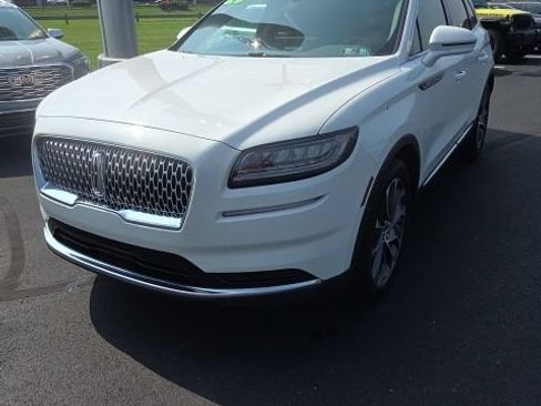 Used 2023 Lincoln Nautilus Reserve w/ Cargo Utility Package FWD image 10