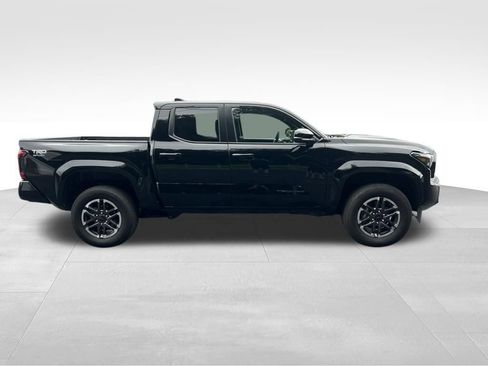 Used 2024 Toyota Tacoma TRD Sport w/ TRD Sport Upgrade Package AWD/4WD image 6