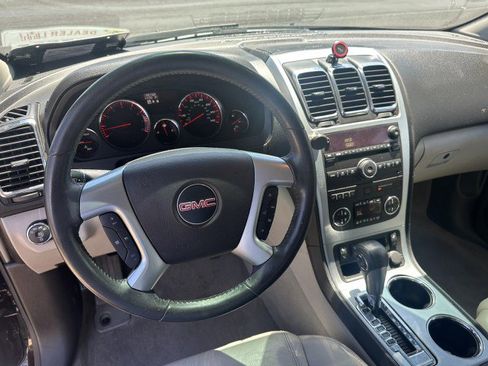 Used 2008 GMC Acadia SLT w/ Cargo Convenience Package AWD/4WD image 12