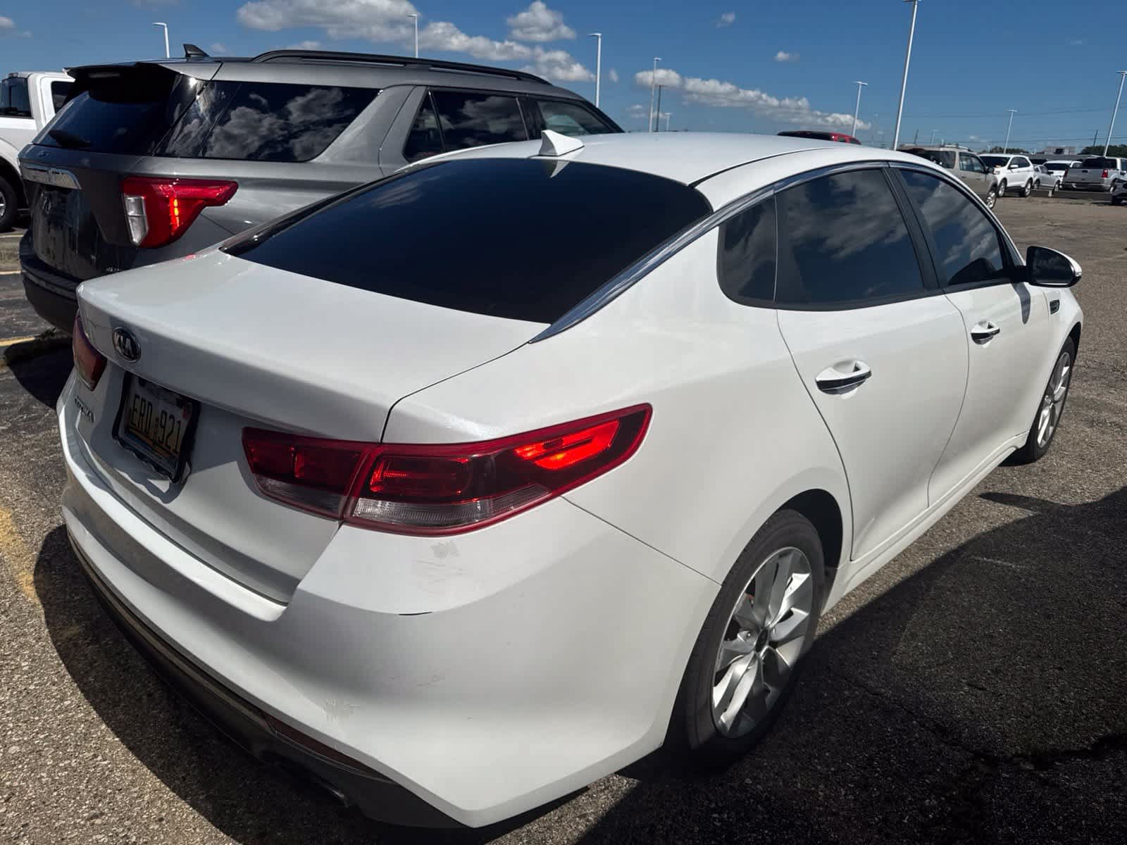 Used 2016 Kia Optima LX FWD image 12