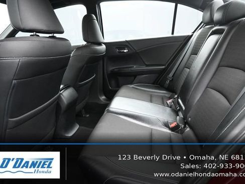 Used 2016 Honda Accord Sport image 38
