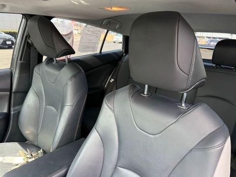 Certified 2022 Toyota Prius XLE w/ Advanced Technology Package FWD image 21