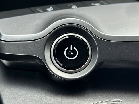 Used 2024 Kia EV6 Light image 25