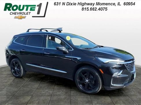 Used 2024 Buick Enclave Essence w/ Experience Buick Package FWD image 4
