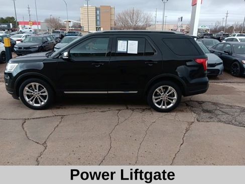 Used 2019 Ford Explorer XLT w/ Equipment Group 202A image 8