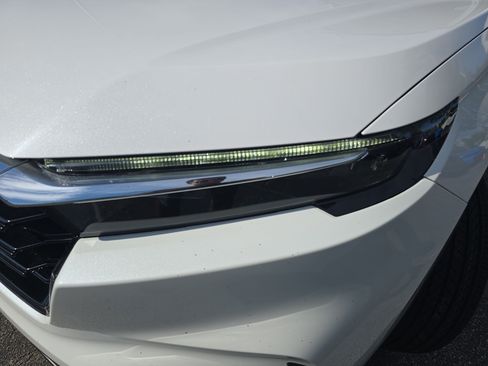 Used 2025 Honda CR-V EX image 30