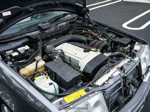Used 1995 Mercedes-Benz E 320 Convertible image 26