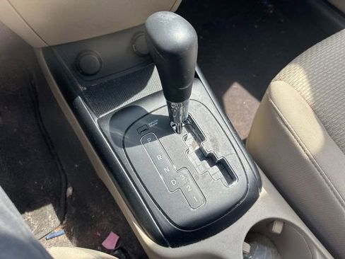 Used 2010 Hyundai Elantra GLS FWD image 21