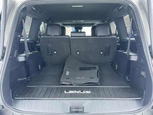 Used 2025 Lexus GX 550 image 12