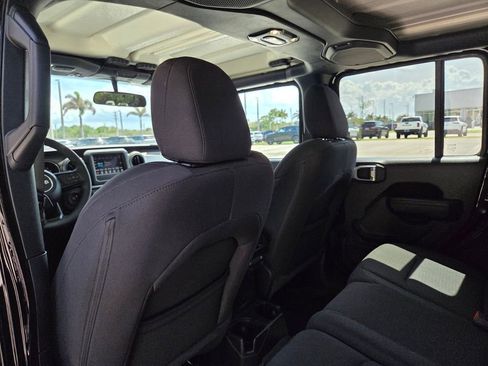 Used 2023 Jeep Wrangler Sport S image 19