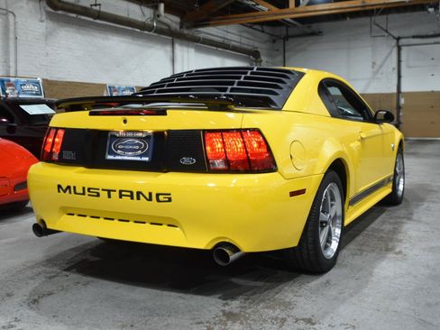 Used 2004 Ford Mustang Mach 1 RWD image 11