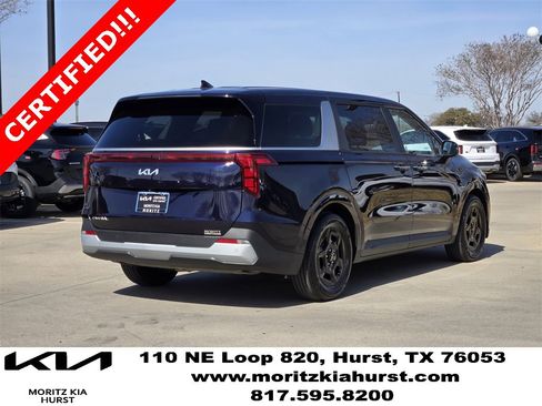 Used 2025 Kia Carnival image 4