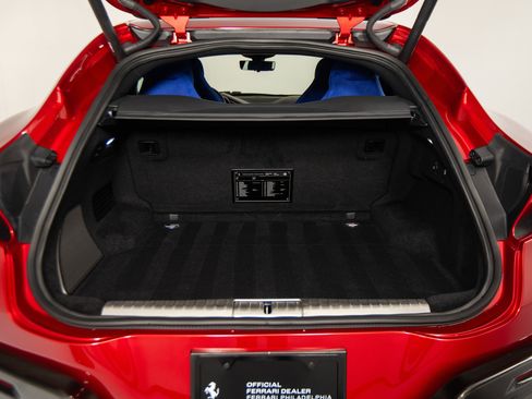 Used 2025 Ferrari Purosangue AWD/4WD image 32