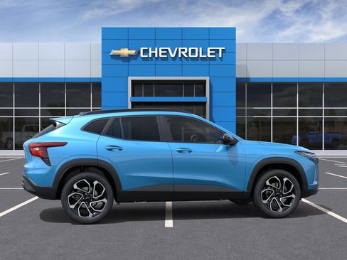 New 2026 Chevrolet Trax RS w/ Driver Confidence Package FWD image 5